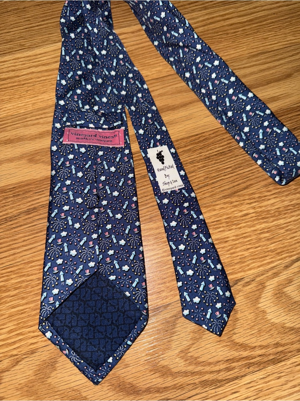 Boys Vineyard Vines blue patriotic fireworks 4th of July 100% Silk Neck Tie - Picture 5 of 8